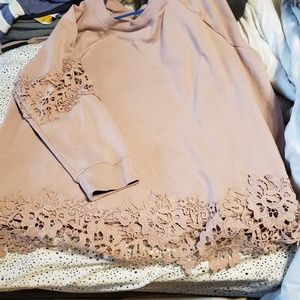 Lace mauve sweatshirt